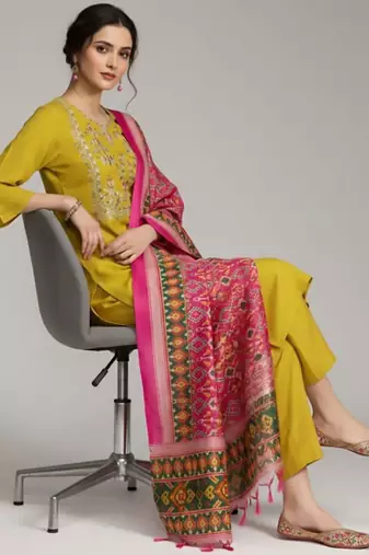 Women Ethnic Motifs Embroidered Regular Thread Work Pure Cotton Kurta with Trousers & With Dupatta