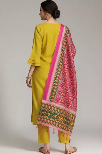 Women Ethnic Motifs Embroidered Regular Thread Work Pure Cotton Kurta with Trousers & With Dupatta