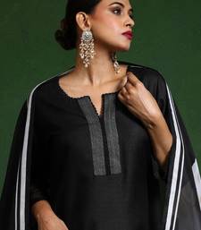Thread Work Notch Neck Straight Kurta With Trousers And Dupatta