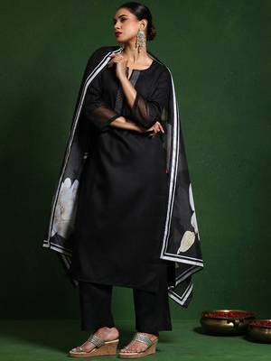 Thread Work Notch Neck Straight Kurta With Trousers And Dupatta 1