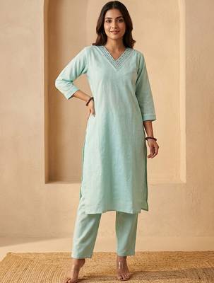 Women Regular Mirror Work Kurta with Trousers 1