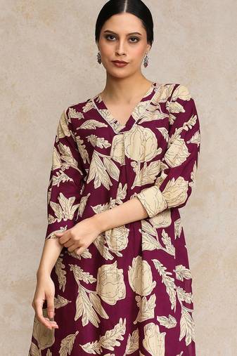 Women Floral Printed Regular Pure Cotton Kurta with Trousers