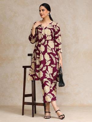 Women Floral Printed Regular Pure Cotton Kurta with Trousers 7