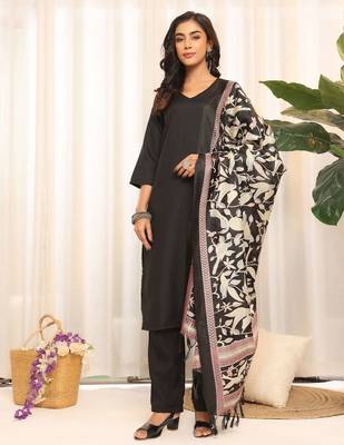Black V-Neck Three-Quarter Sleeves Straight Kurta With Trousers & Dupatta 2