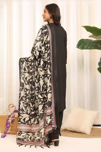 Black V-Neck Three-Quarter Sleeves Straight Kurta With Trousers & Dupatta