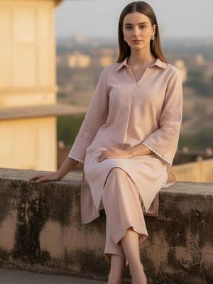 Women Regular Thread Work Kurta with Trousers 3
