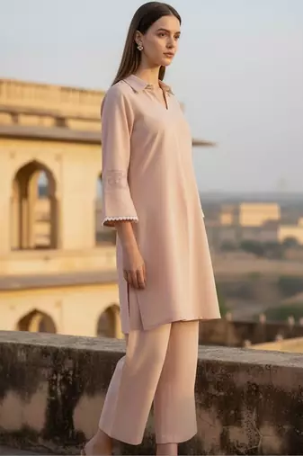 Women Regular Thread Work Kurta with Trousers