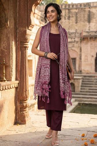Women Regular Kurta with Trousers & With Dupatta