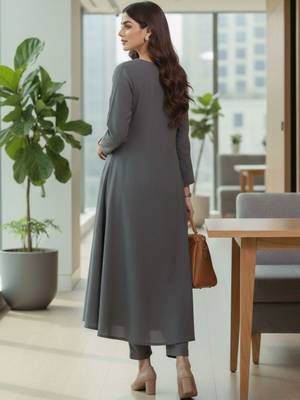 Women Empire Silk Crepe Kurta with Trousers 4