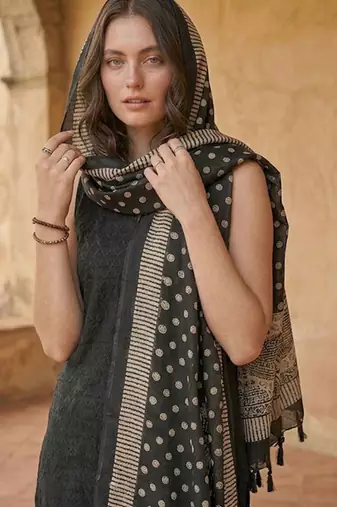 Women Regular Kurta with Trousers & With Dupatta