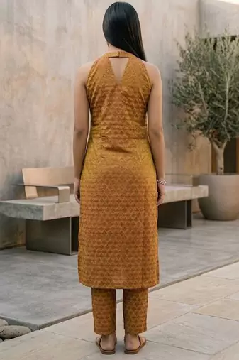 Women Regular Kurta with Trousers & With Dupatta