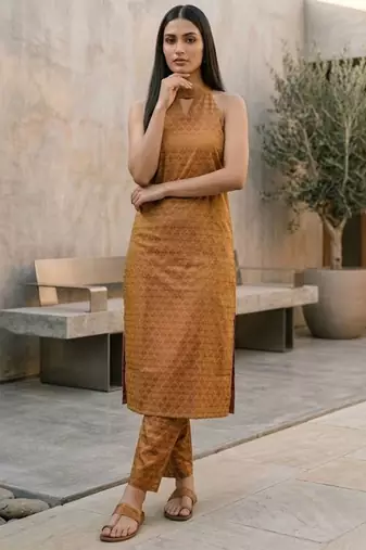 Women Regular Kurta with Trousers & With Dupatta
