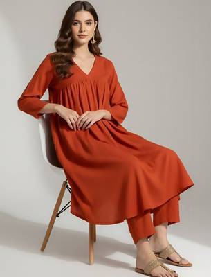 Women Empire Silk Crepe Kurta with Trousers 1