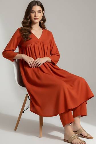 Women Empire Silk Crepe Kurta with Trousers