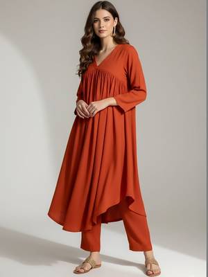 Women Empire Silk Crepe Kurta with Trousers 4