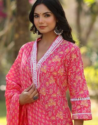 Floral Printed Regular Straight Kurta with trousers & with Dupatta 2