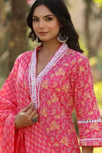 Floral Printed Regular Straight Kurta with trousers & with Dupatta