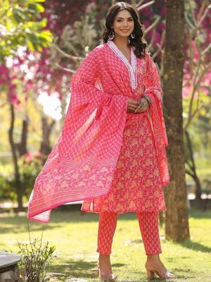 Floral Printed Regular Straight Kurta with trousers & with Dupatta 3