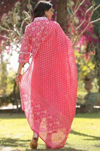Floral Printed Regular Straight Kurta with trousers & with Dupatta