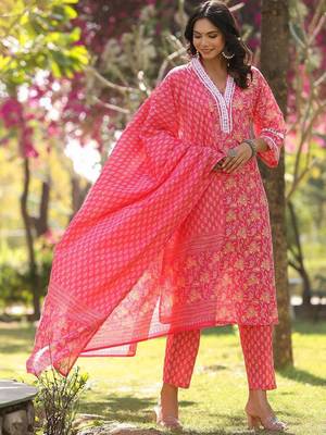 Floral Printed Regular Straight Kurta with trousers & with Dupatta 6