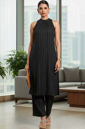 Women Printed Regular Silk Crepe Kurta with Trousers