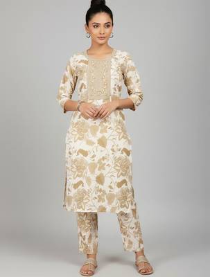 Women Floral Printed Regular Thread Work Kurta with Trousers 1