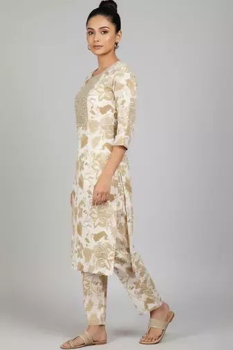 Women Floral Printed Regular Thread Work Kurta with Trousers