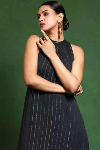 Halter Neck Striped Straight Kurta With Trouser