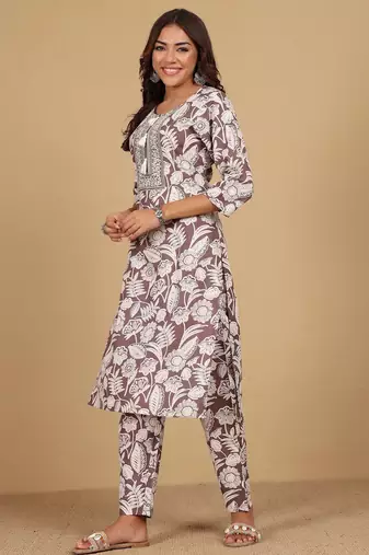 Floral Printed Thread Work Straight Kurta With Trouser
