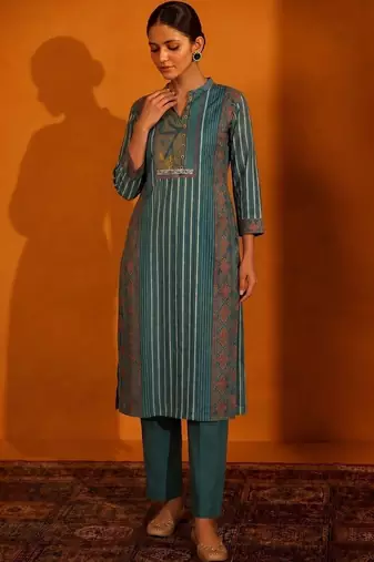 Women Printed Regular Kurta with Trousers & With Dupatta