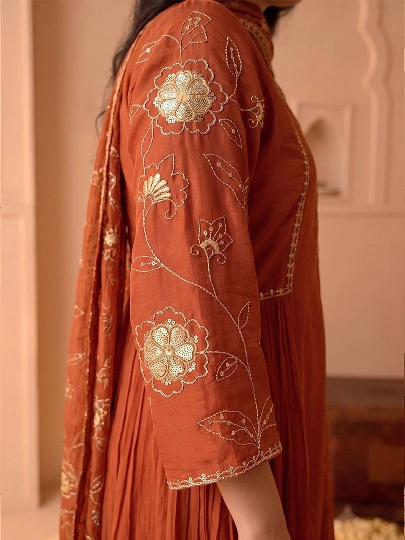 Women Ethnic Motifs Embroidered Regular Kurta with Trousers & With Dupatta