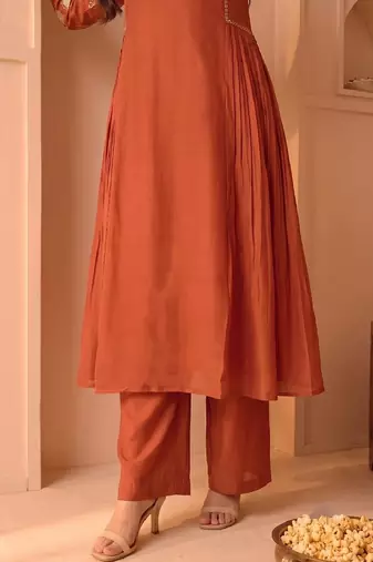 Women Ethnic Motifs Embroidered Regular Kurta with Trousers & With Dupatta