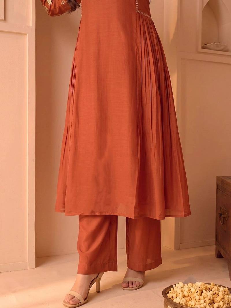 Women Ethnic Motifs Embroidered Regular Kurta with Trousers & With Dupatta