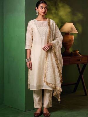 Women Ethnic Motifs Embroidered Regular Thread Work Kurta with Trousers & With Dupatta 1