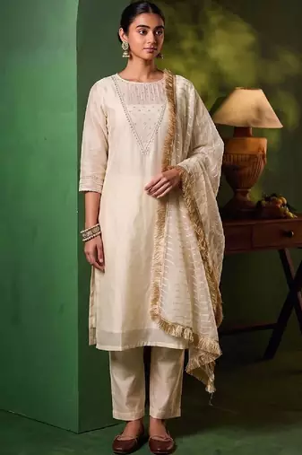 Women Ethnic Motifs Embroidered Regular Thread Work Kurta with Trousers & With Dupatta