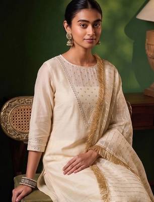 Women Ethnic Motifs Embroidered Regular Thread Work Kurta with Trousers & With Dupatta 2