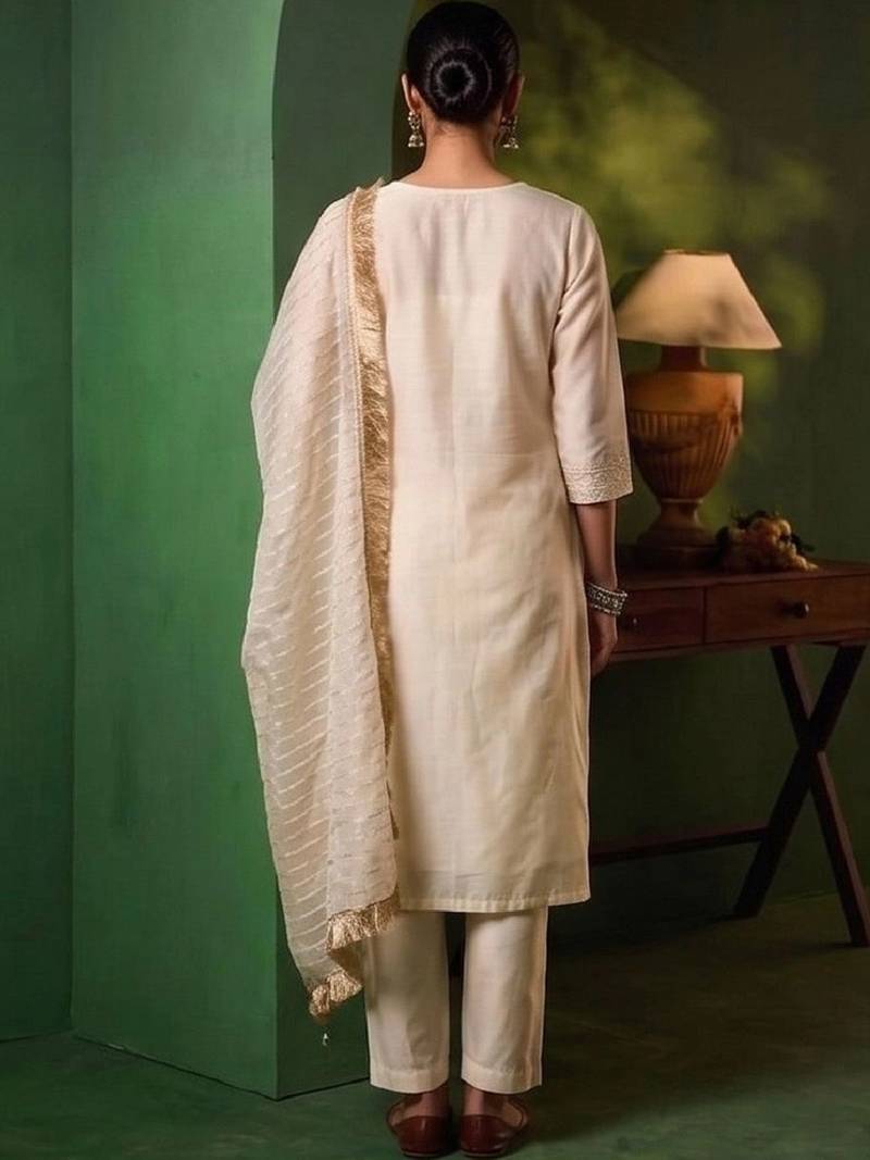 Women Ethnic Motifs Embroidered Regular Thread Work Kurta with Trousers & With Dupatta