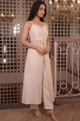 Women Regular Kurti with Trousers & With Dupatta