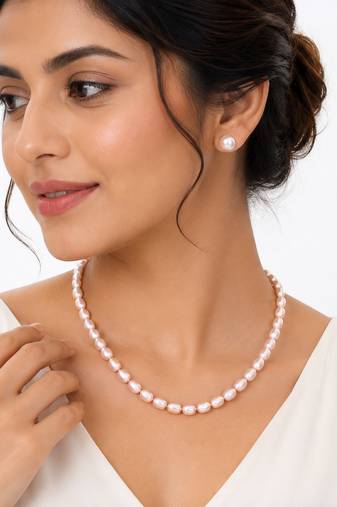 Freshwater pearl necklace and stud earrings set, pink rice-shaped pearls, stud earrings included, graduated design.