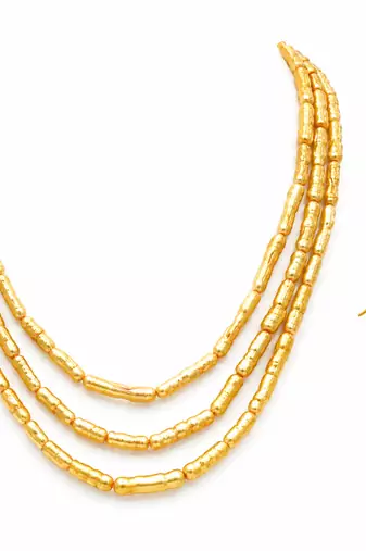Gold-toned 3-layer beaded necklace and earrings jewellery set cylindrical beads.