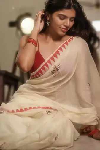 White red digital printed maa durga motif linen cotton saree