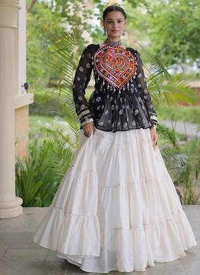 women navratri bandhani lehenga choli - cotton flair with kutchi gamthi patchwork - free size 3