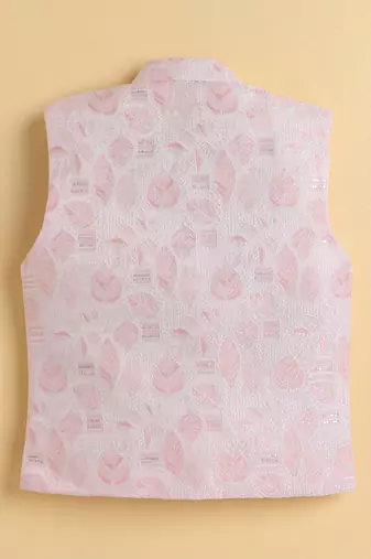 Boys pink cotton blend kurta pyjama set with jacquard leaf pattern waistcoat