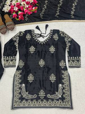 Black Color Sequence And Embroidery Work Silk Blend Salwar Suit 3