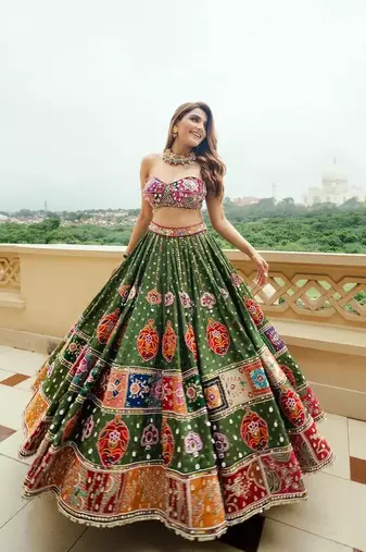 Green Mirror Navratri Lehnega Choli With Dupatta
