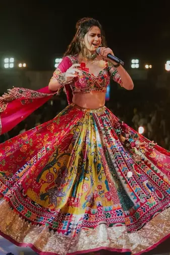 Pink Silk Navratri Lehnega Choli With Dupatta