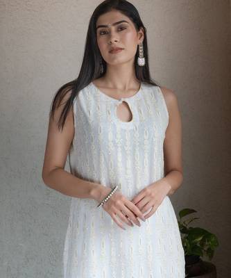 Off-white chikankari kurta set with georgette pants & dupatta, stitched 3
