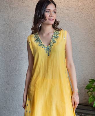 Yellow chanderi mirrorwork kurta set with pants, stitched 3