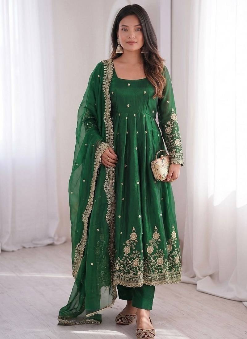 Heavy fendy silk embroidered sequince work wedding kurta set