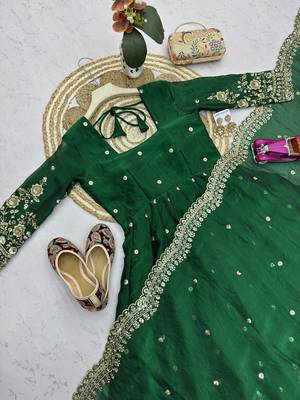 Heavy fendy silk embroidered sequince work wedding kurta set 5